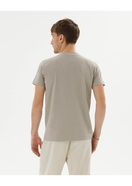 Erkek Açık Gri Basic T-Shirt - Organik Pamuk, Kalın Bantlı Yaka, Rahat Kesim, Nefes Alan Günlük Tişört modelleri