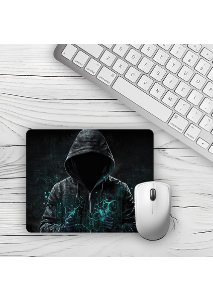 Gizemli Hacker Tasarımlı Baskılı Kaydırmaz Taban 18X22 cm Mouse Pad