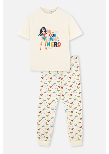 Ekru Wonder Woman Baskılı Kısa Kollu Tişört Pantolon Pijama Takımı