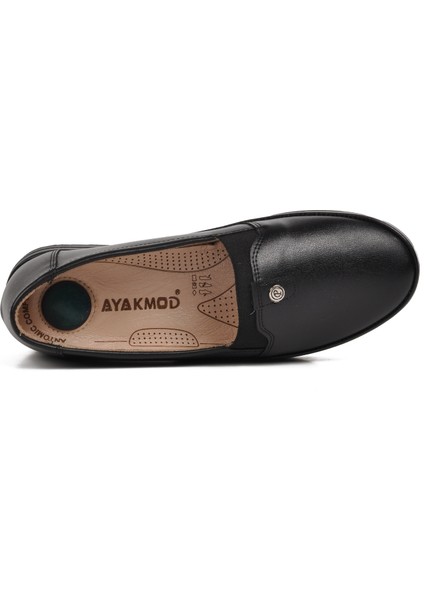 141 Siyah Kadın Günlük Ayakkabı fırsatları