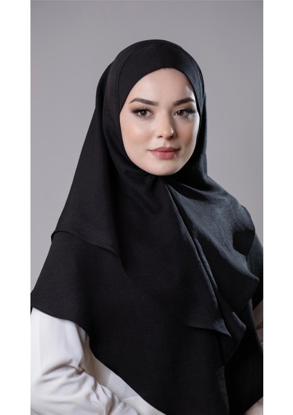 Siyah Pratik Hazır Geçmeli Tesettür Eşarp Pamuk Caz Kumaş Çift Katlı Düz 2303_01 modelleri