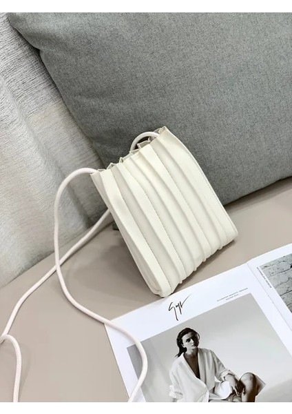 Beyaz Kadın Çantası 2023 Yeni Moda Cep Telefonu Çantası Crossbody Küçük Çanta Çok Yönlü Omuz Çantası (Yurt Dışından)