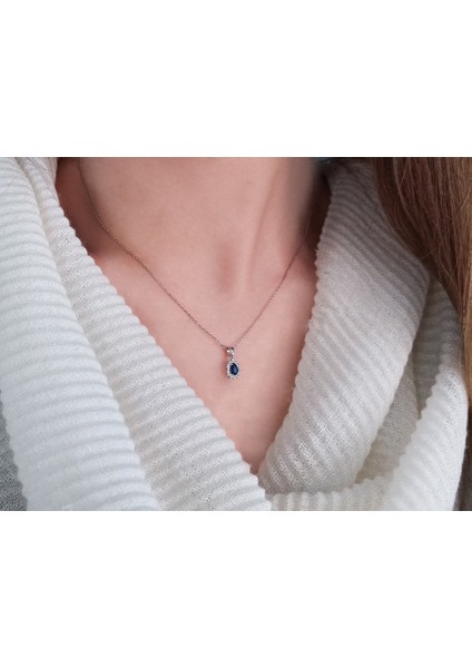 Baget Pırlanta ve Damla Safir Taşlı Modern Kolye 0417P0061 modelleri