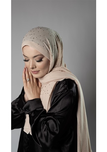 Bej Pratik Hazır Geçmeli Tesettür Şal Örme Kumaş Taş Desenli 2118T_12