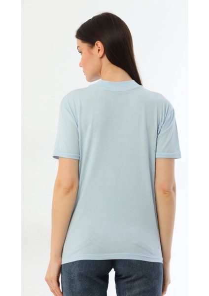 Açık Mavi Dik Yaka Rahat Kalıp %100 Pamuk T-Shirt indirimleri