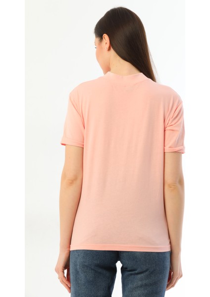 Pembe Dik Yaka Rahat Kalıp %100 Pamuk T-Shirt