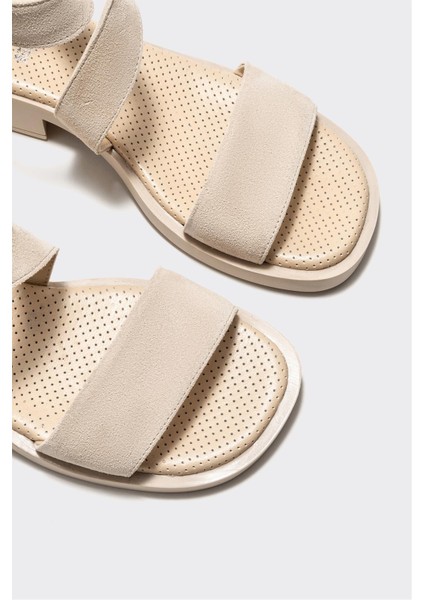 Bej Deri Kadın Düz Sandalet modelleri