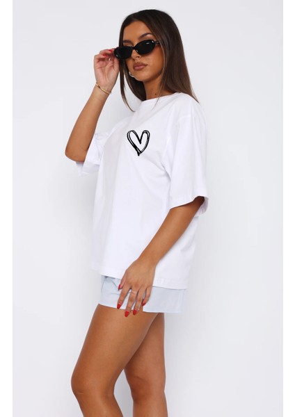 Unisex Beyaz Oversize Kalp Boyfriend T-Shirt