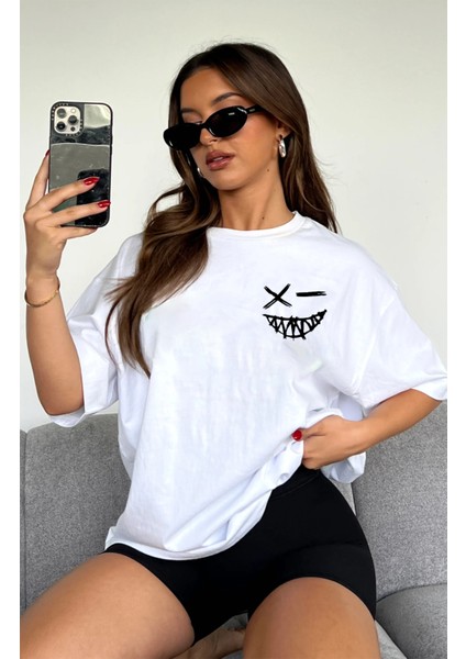 Unisex Beyaz Oversize Smile Boyfriend T-Shirt