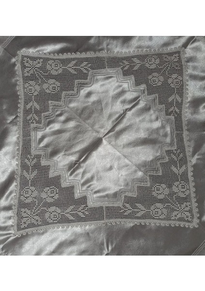 8 Köşeli El Işi Dantel Bohça 100 *100 cm Boyutunda - Saplı 3 Gül Model