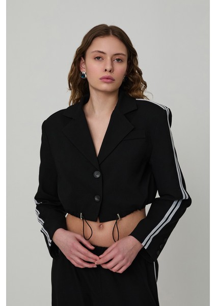 Şerit Detaylı Düğmeli Crop Blazer Ceket Siyah