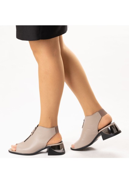 Kadın Hakiki Deri Siyah Klasik Topuklu Fermuarlı Sandalet modelleri