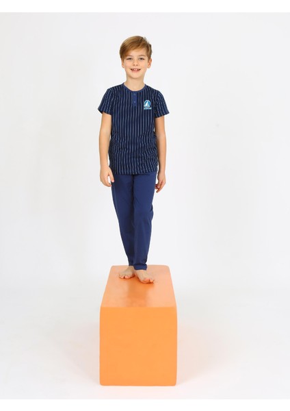 Erkek Çocuk Kısa Kollu %100 Pamuklu Düğme Detaylı Sailboat Pijama Takımı fırsatları