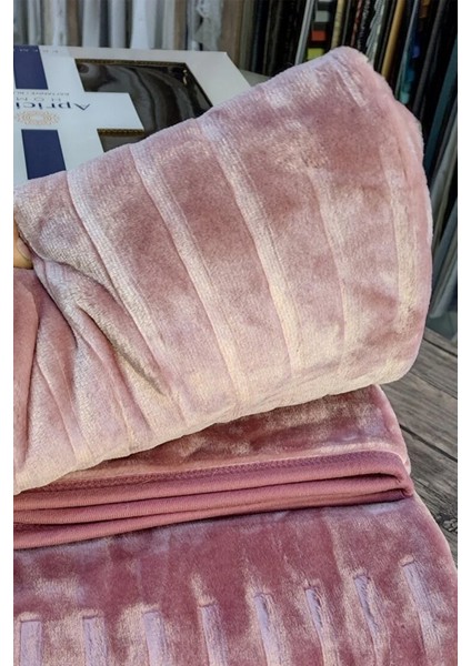 Blush Premium Çift Kişilik 600 Gsm Battaniye 200*220 cm