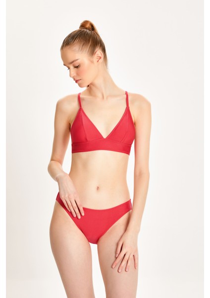Kadın Kırmızı Geniş Üçgen Bikini Takımı 23S115ST fırsatları