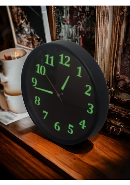 Fosforlu Gece Görünen Parlayan Ofis Salon Duvar Saati Çap 28 cm Siyah Plastik