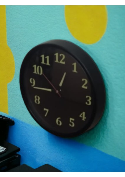 Fosforlu Gece Görünen Parlayan Ofis Salon Duvar Saati Çap 28 cm Siyah Plastik fiyatları