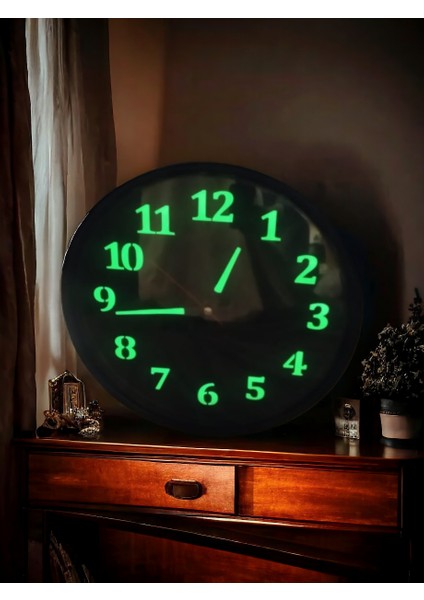 Fosforlu Gece Görünen Parlayan Ofis Salon Duvar Saati Çap 28 cm Siyah Plastik modelleri