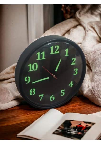 Fosforlu Gece Görünen Parlayan Ofis Salon Duvar Saati Çap 28 cm Siyah Plastik indirimleri