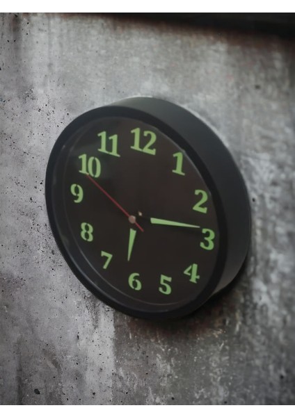 Fosforlu Gece Görünen Parlayan Ofis Salon Duvar Saati Çap 22 cm Siyah fiyatları