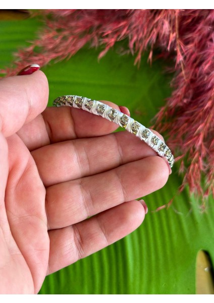 Zirkon Taşlı Kadın Bilezik Çap 6 cm fiyatları