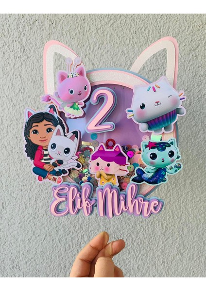 Gabby Kedi Temalı Kız Çocuk Kişiye Özel Doğum Günü Pasta Süsü Gabby Temalı Doğum Günü Süsü (23X18CM) fırsatları