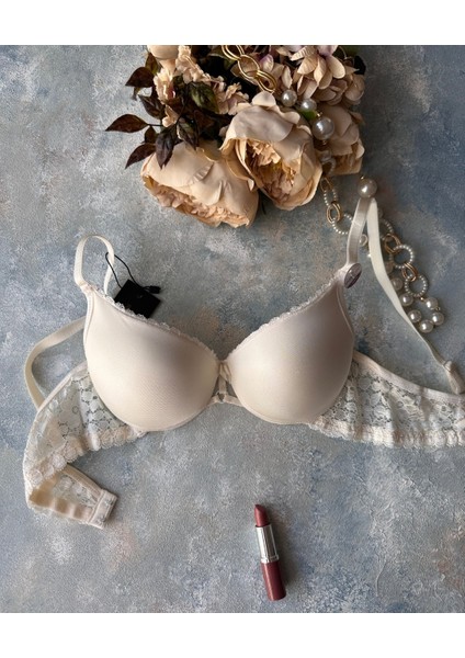 Günlük Kullanım Full Push-Up Yanları Dantelli Önü Halka Detaylı Sütyen