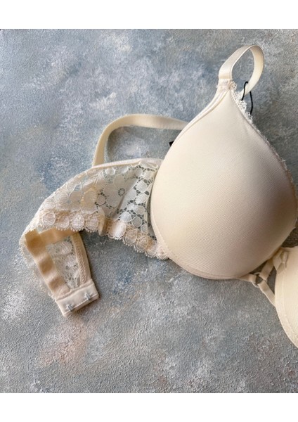 Günlük Kullanım Full Push-Up Yanları Dantelli Önü Halka Detaylı Sütyen modelleri