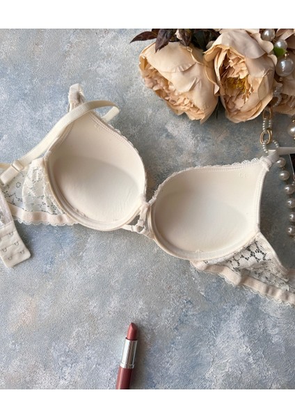 Günlük Kullanım Full Push-Up Yanları Dantelli Önü Halka Detaylı Sütyen