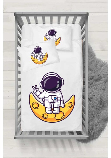 Miss Astronot Çocukcuk Desenli Bebek Lastikli Çarşaf (60X120 / 15) 2'li Yastık Kılıfı