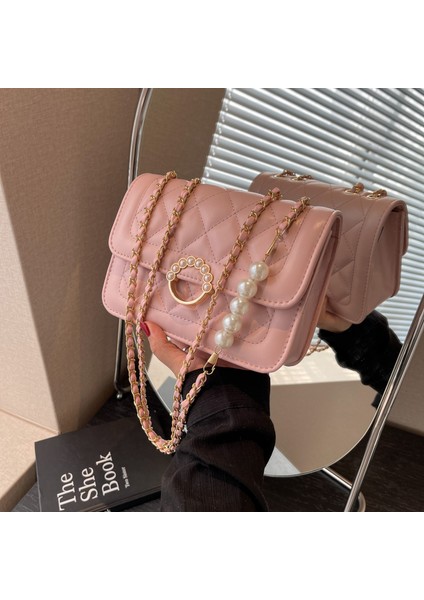 Kadın Çantaları Modaya Uygun, Çok Yönlü, Zarif ve Gündelik, Düz Renk Nakış Ipliği ve Inci Zincirli Tek Omuzlu Küçük Kare Çantadır. (Yurt Dışından)