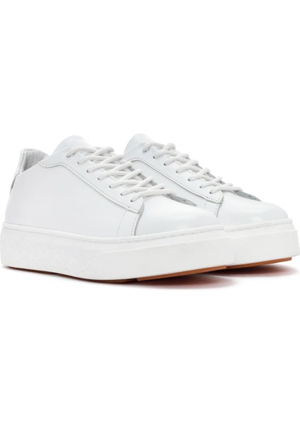 Kadın Beyaz Bağcıklı Deri Sneaker