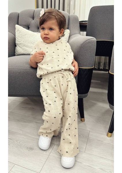 Yeni Sezon Kız Çocuk Desenli Örme Dokulu Alt Üst Takım