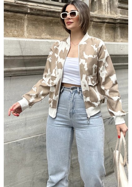 Kadın Bej Desenli Gabardin Kumaş Rahat Kesim Kapaklı Cepli Bomber Ceket fiyatları