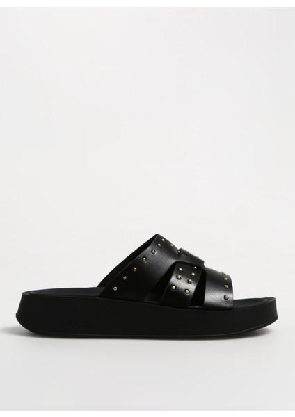 Siyah Kadın Terlik Santuza