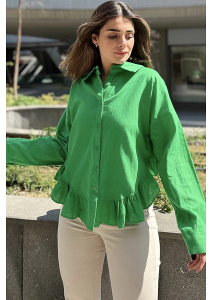 Kadın Yeşil Eteği Fırfır ve Yırtmaç Detaylı, Terletmez Rahat Kumaş, Salaş Gömlek fiyatları