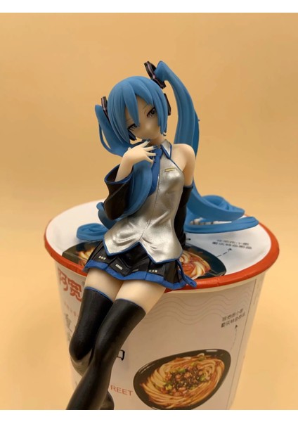 Hatsune Miku Kutulu Figür Modeli (Yurt Dışından)