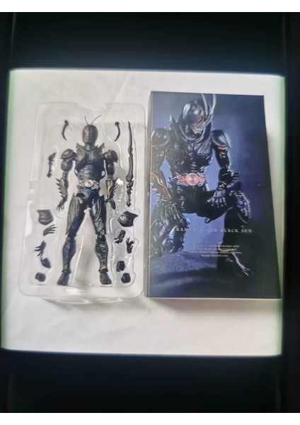 Kamen Rider Black Sun Kutulu Şekil Süsleme Modeli (Yurt Dışından)