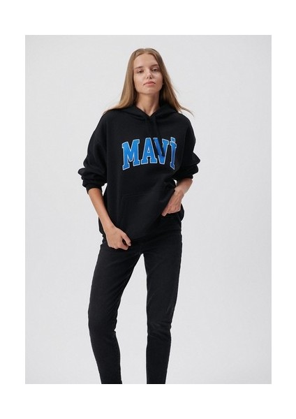 Kadın Mavi Logo Baskılı Kapüşonlu Siyah Sweatshirt 1600361-900