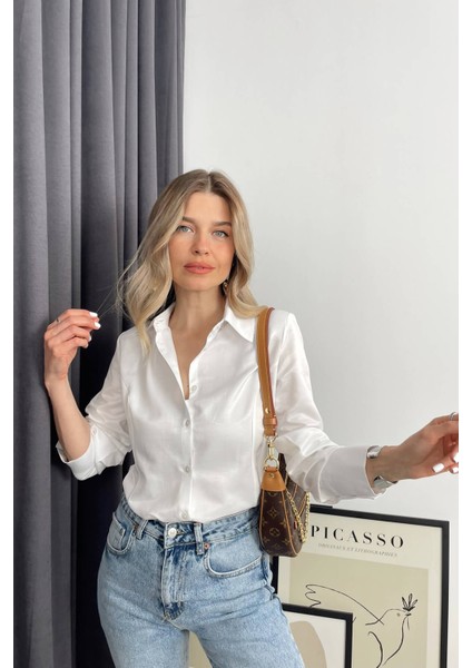 Beyaz Vatkalı Fit Kalıp Gömlek