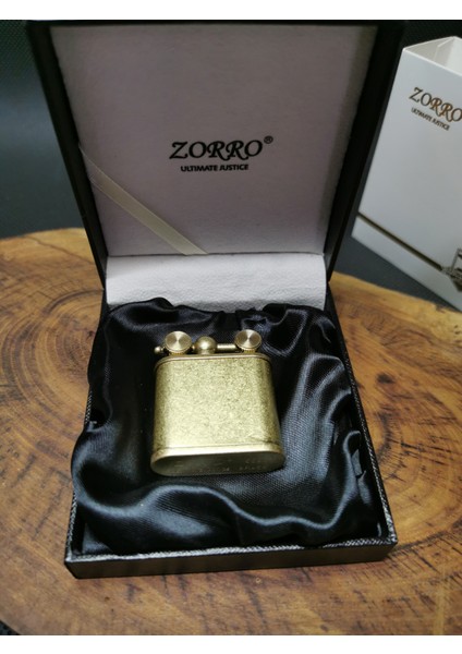 Kişiye Özel Gold Renk Benzinli Pirinç Gövde Çakmak modelleri