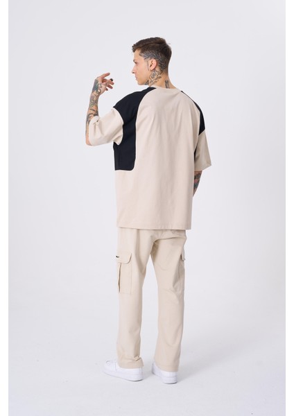 Erkek Contrast Shoulder Detail Baskılı Oversize Açık Bej Tişört