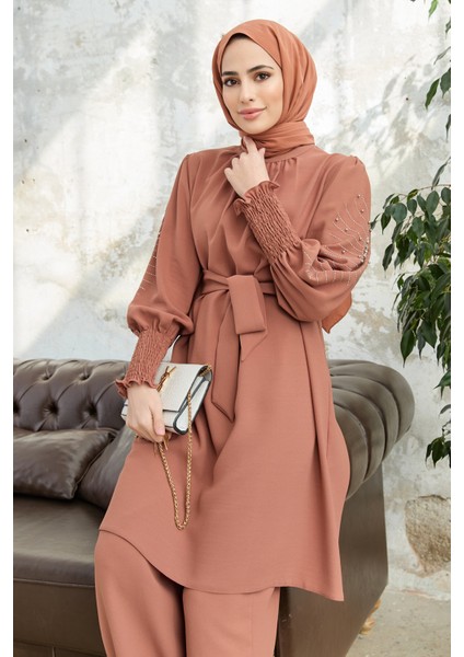 Kolları Taş Işlemeli Takım - Camel