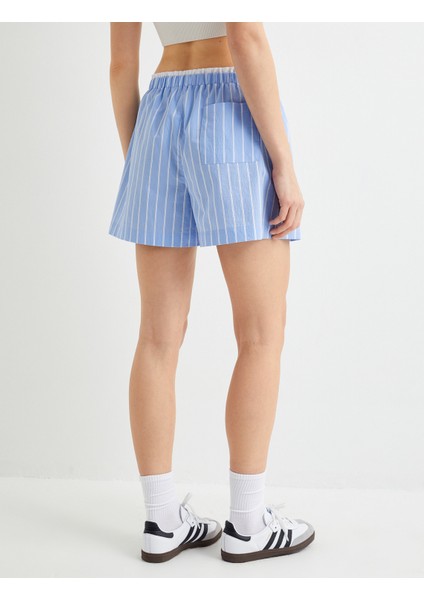 Mini Şort Cepli Beli Çift Lastik Detaylı fırsatları