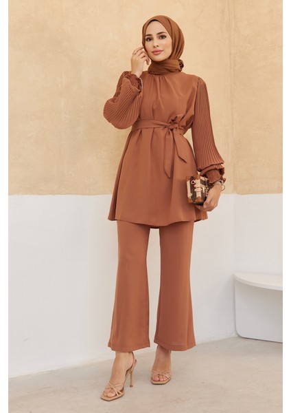 Kolları Piliseli Pantolon Tunik Takım - Camel