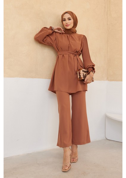 Kolları Piliseli Pantolon Tunik Takım - Camel