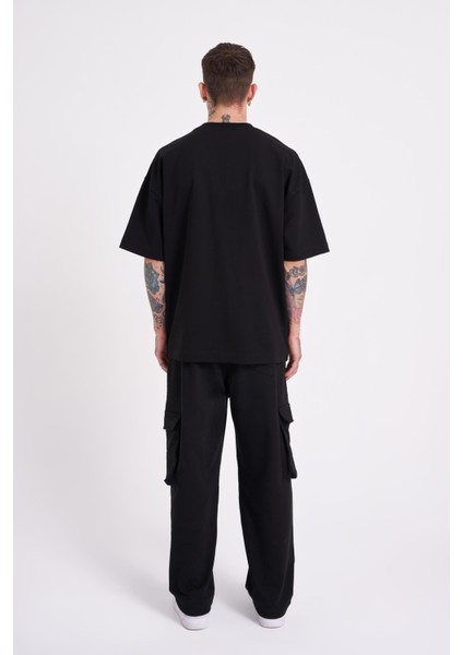 Erkek Sneaking Roses Nakışlı Oversize Siyah Tişört