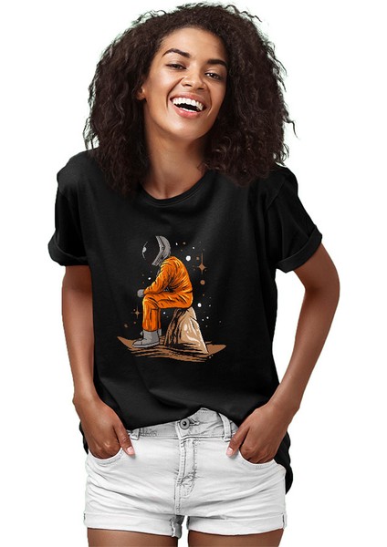 Marsta Bekleyen Astronot Siyah Unisex Tişört T-Shirt fiyatları