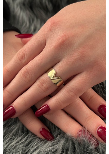 14 Ayar Altın Taşsız V Yüzük fiyatları