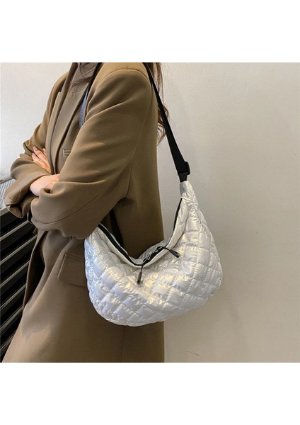 Gümüş Tarzı Basit Kadın Çanta Kapitone Sonbahar Kış Bayan Çanta Eşkenar Dörtgen Desen Üst-Kollu Çanta Seyahat Için Büyük Kız Çantası (Yurt Dışından) fiyatları